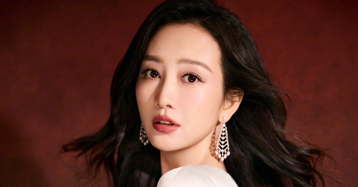 大陸女星王鷗近日在微博公開談及自己的家庭生活，首次承認目前「獨自養育一個孩子」。（圖／翻攝自微博@王鷗Angel）