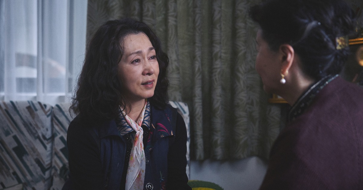 《再見1987》文熙景（左）與蘇明明僅靠眼神便讀懂彼此情緒，展現台韓演員之間的深厚默契。（圖／Hami Video）
