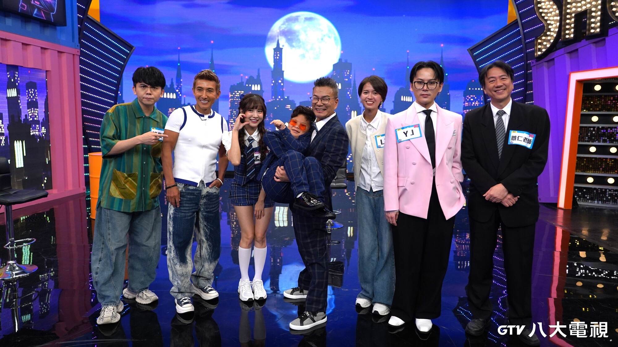 沈玉琳、來賓潘若迪、黃豪平與明星臉觀眾齊聚棚內。（圖／八大電視提供）