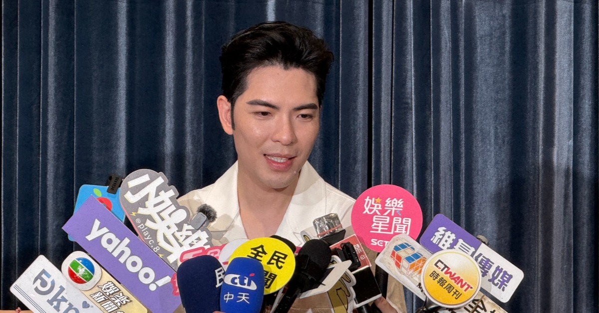 蕭敬騰右手日前因罹患媽媽手動刀。（圖／記者沈芳宇攝）