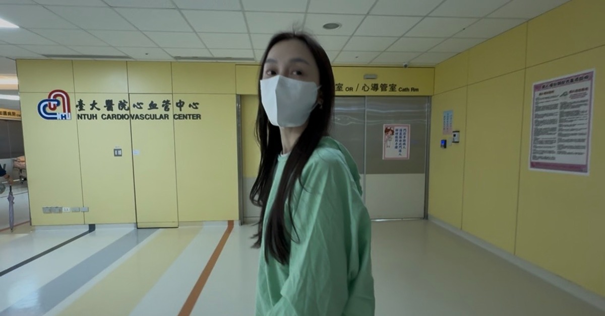 范瑋琪憔悴現身黑人所在的加護病房外。（圖／讀者提供）