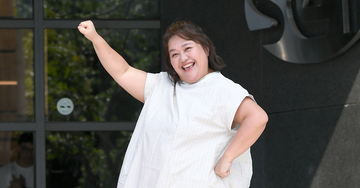 鍾欣凌飾演45歲市場賣菜婦人陳玉衡。（圖／三立）
