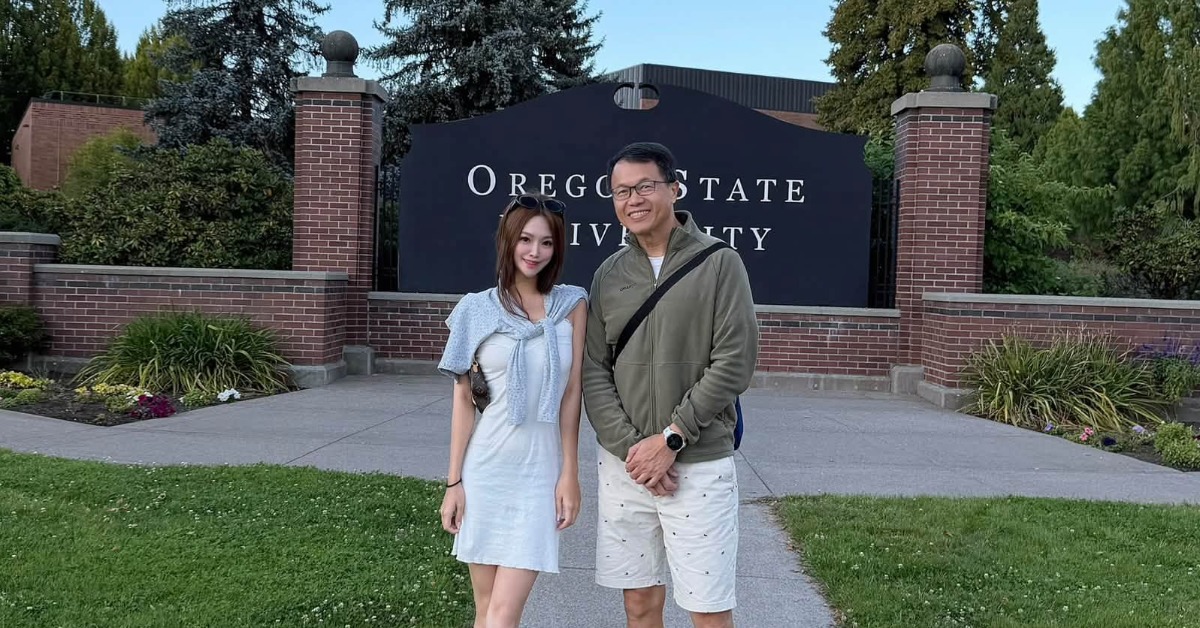 吳中純愛女梅嬿翎在中秋節曬出父女合照。（圖／翻攝自吳中純臉書）