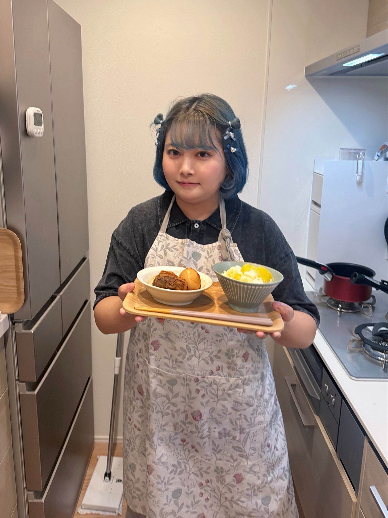 阿波南（阿波みなみ）近年經常分享吃美食的照片。（圖／翻攝自阿波南 X）