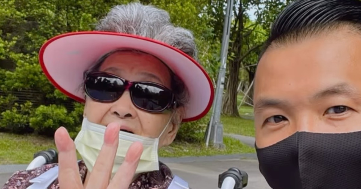 黑人悲痛告別奶奶。（圖／翻攝自黑人IG）