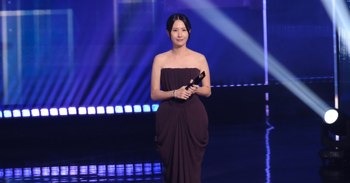 製作人麻怡婷代表《如果我不曾見過太陽》奪首爾國際電視節「最佳影集」：「意義重大」。（圖／一諾影視）