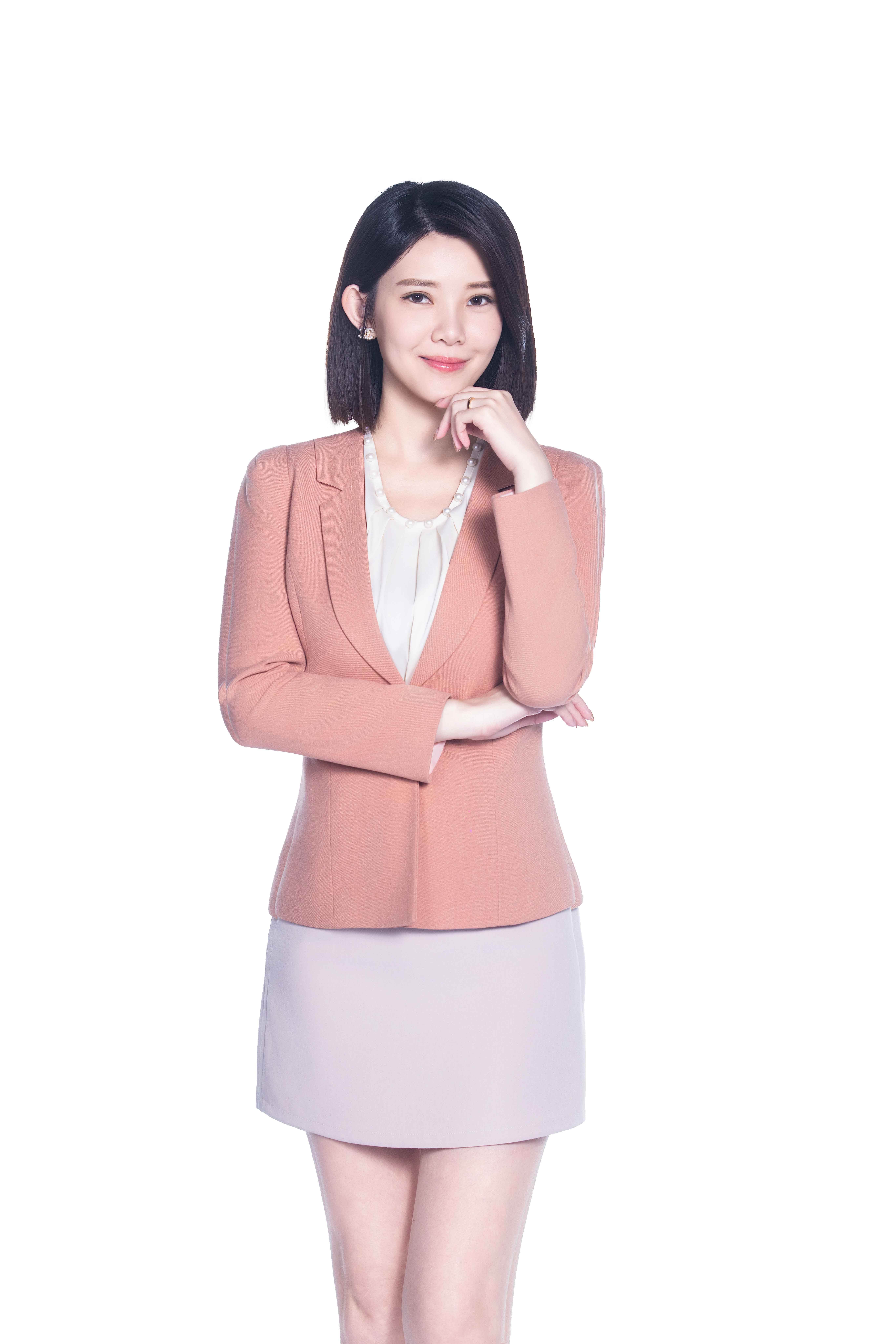 林佩潔挺孕肚站2小時主持發現<a href='https://ent.ebc.net.tw/search/tags/出血/' target='_blank'>出血</a>。（圖／中天新聞提供）