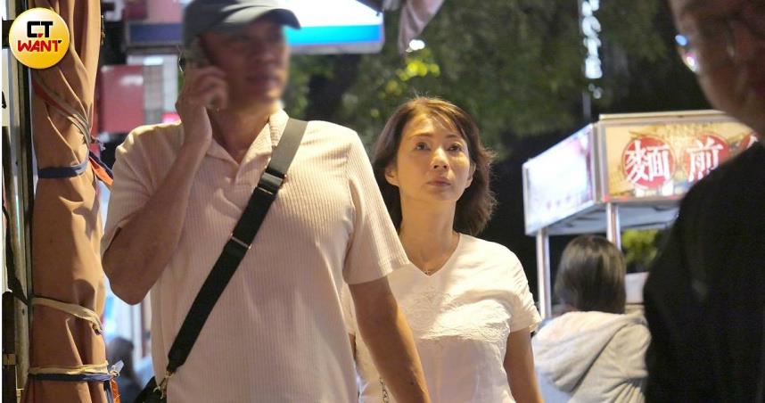 溫翠蘋感情世界疑有掀新篇章，CTWANT日前直擊她一名高大男子甜蜜約會8小時，兩人互動極親密。（圖／本刊攝影組）