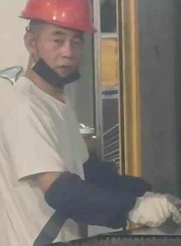 陳祥祿開播澄清非陳小春弟弟。（圖／翻攝自微博）