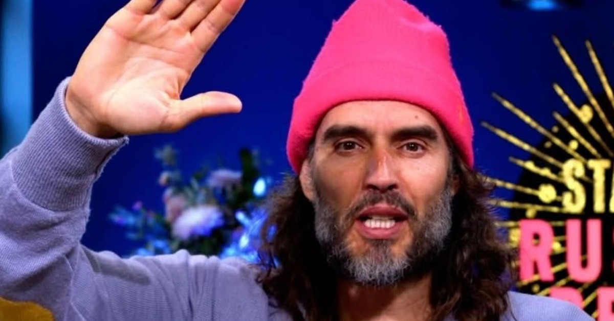 英國知名喜劇男星、電台主持人羅素布蘭德（Russell Brand）被指控在1999年至2009年間性侵、性騷擾多名女性。（圖／翻攝自臉書@Russell Brand）