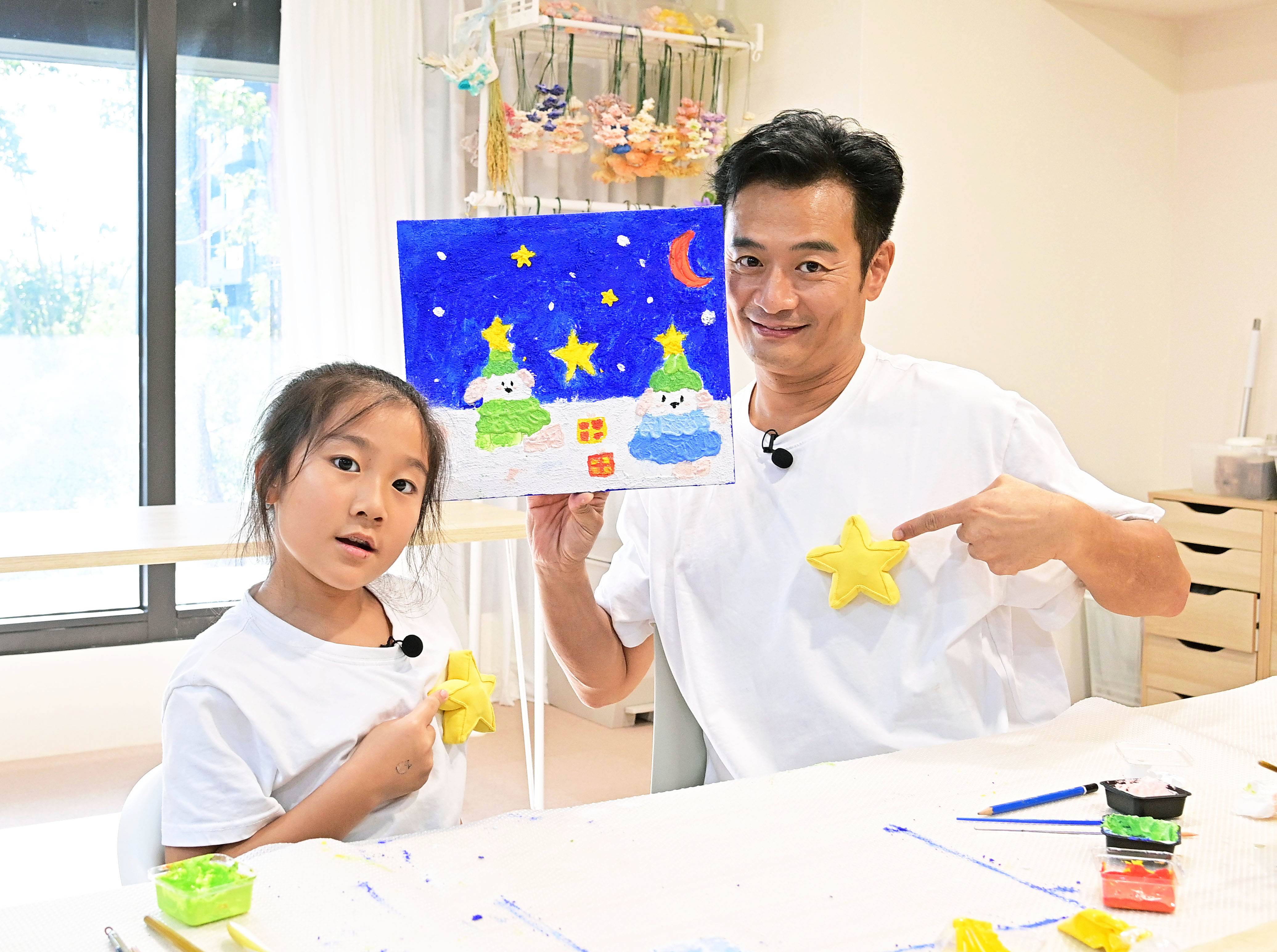 林佑星與女兒小花出遊。（圖／台視提供）