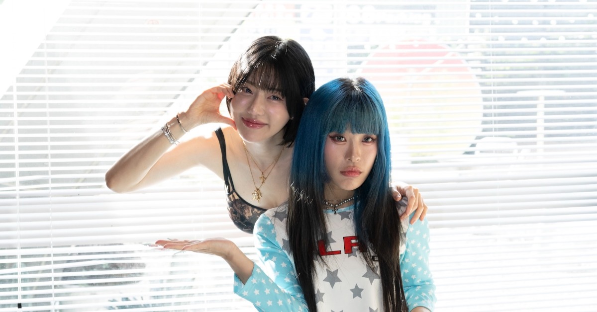 C.Holly（前）、DJ SODA跨國合作推出單曲。（圖／AOA星鏈艾歐亞提供）