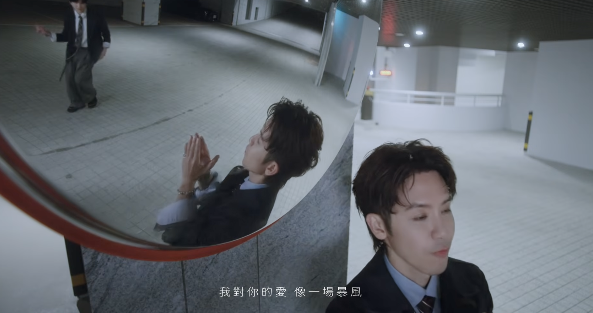 鼓鼓MV曝光<a href='https://ent.ebc.net.tw/search/tags/相信音樂/' target='_blank'>相信音樂</a>全新商辦停車場。（圖／翻攝自鼓鼓YouTube）