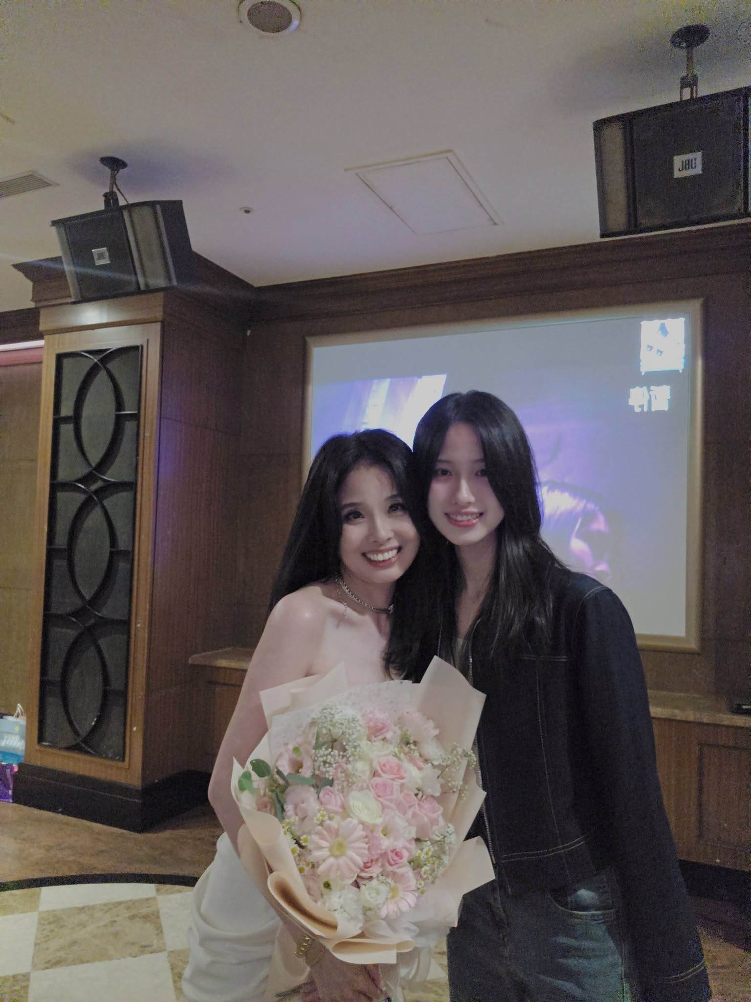 呂文婉愛女正式成為律師。（圖／翻攝自呂文婉臉書）