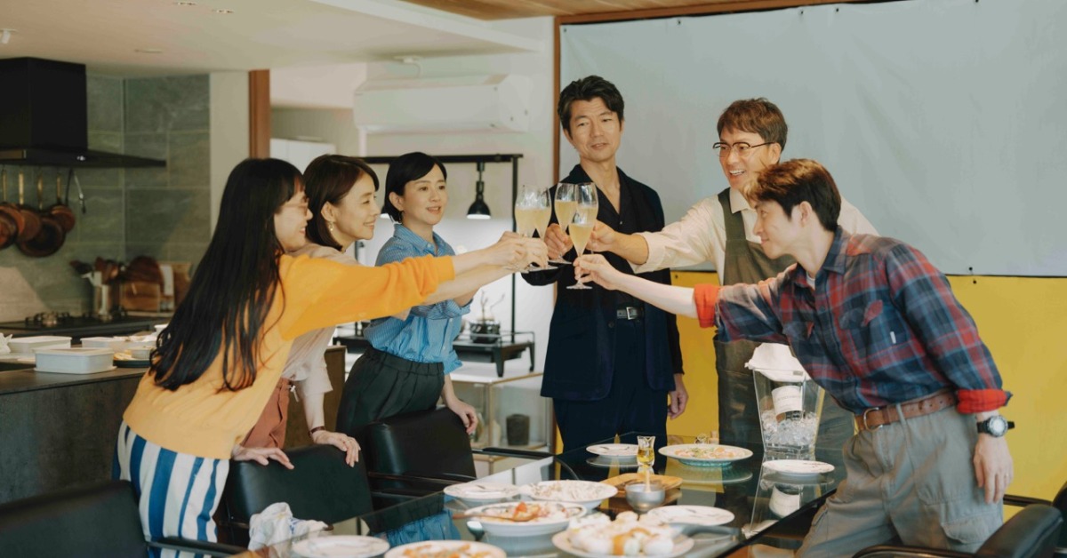 《MY SWEET HOME》三對夫妻舉杯展開兩週「換夫」生活。（圖／Hami Video提供）