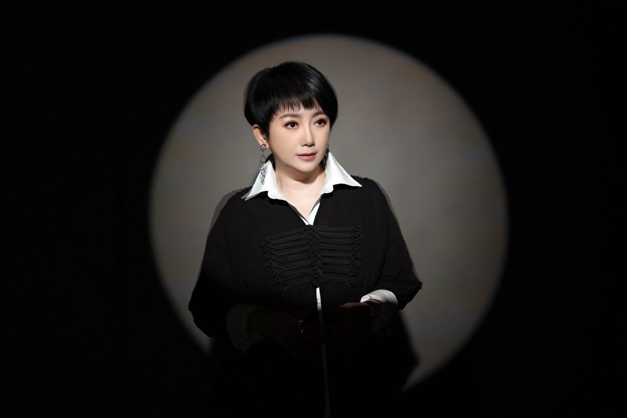 周思潔憑「以柔剋剛」一招逃過死劫。（圖／萊格悠國際文化有限公司提供）