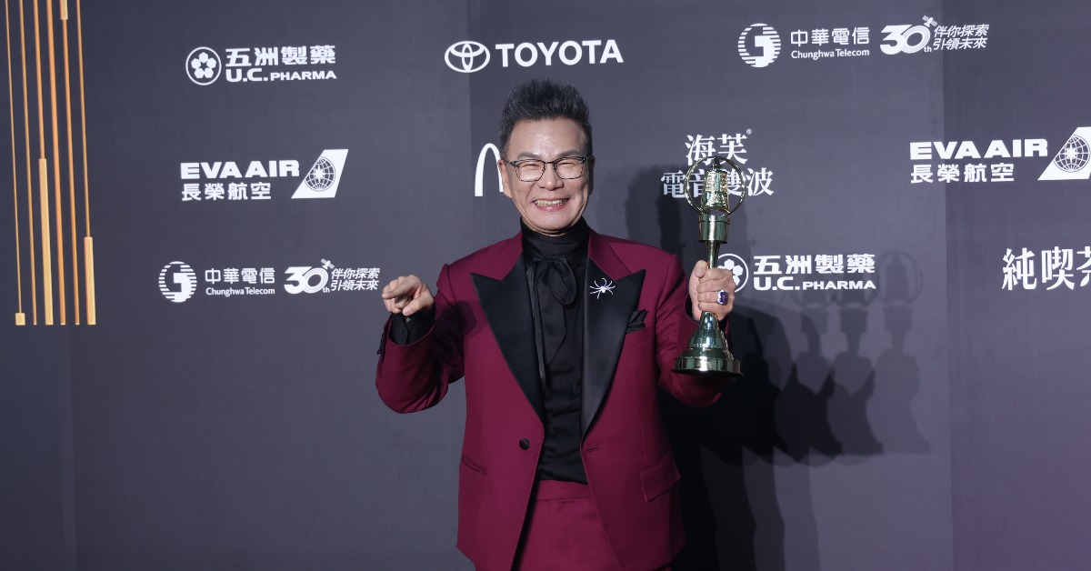 沈玉琳抱回綜藝節目主持人獎。（圖／東森娛樂）