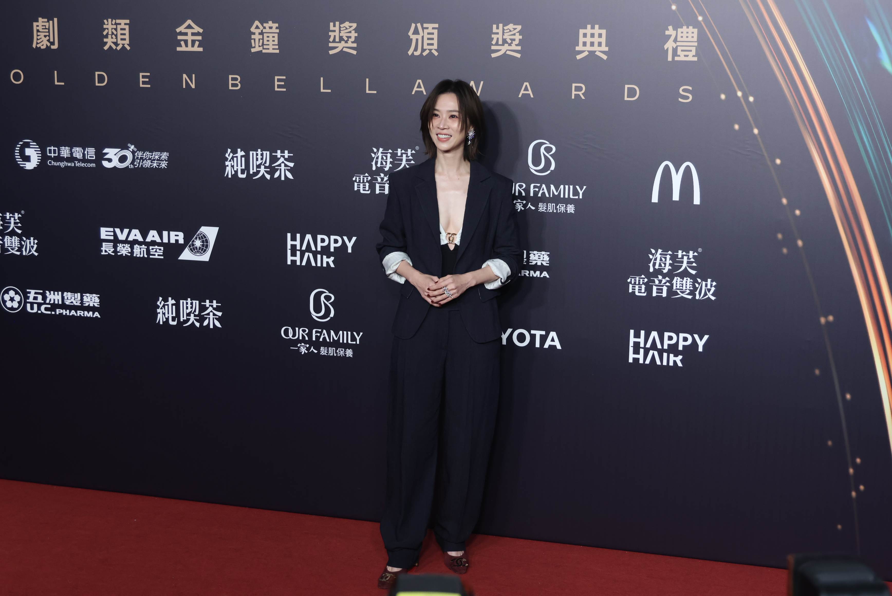 謝盈萱一現身隨即成為鎂光燈焦點。（圖／東森娛樂）