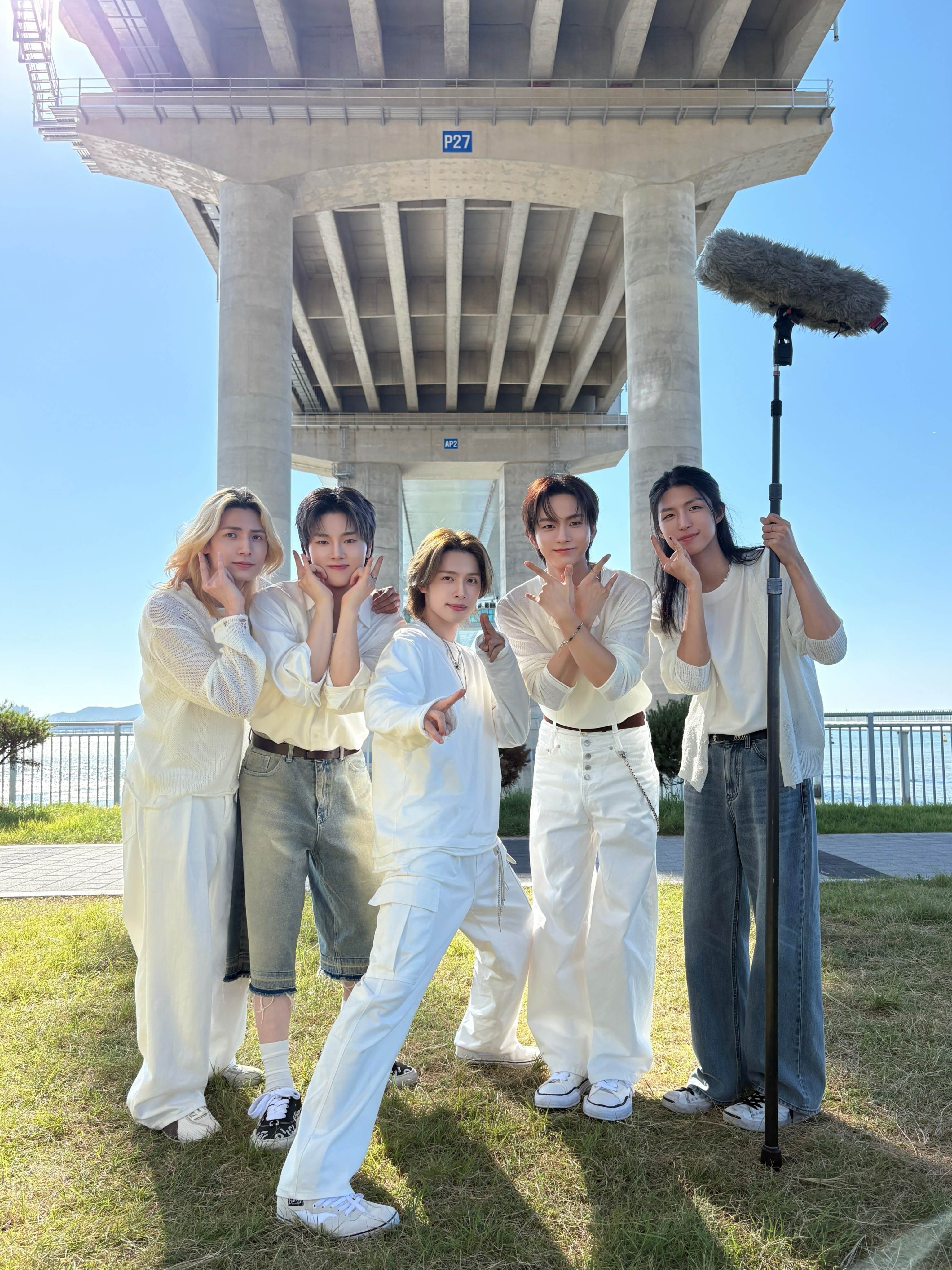 JYP旗下樂團Xdinary Heroes。（圖／翻攝自IG@xdinaryheroes_official）